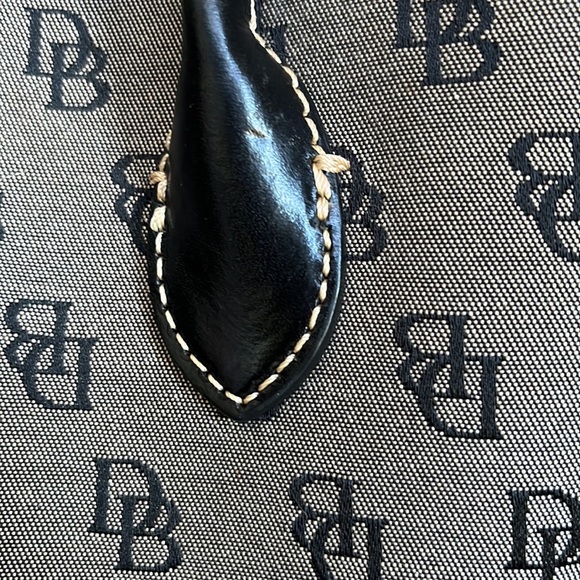 Dooney & Bourke Signature print gray/black satchel/Crossbody Silvertone buckle - Picture 7 of 12
